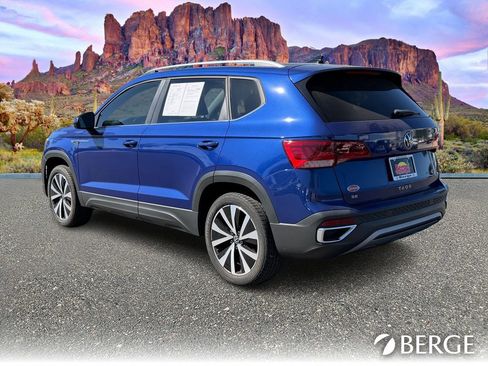 Used 2022 Volkswagen Taos SE image 4