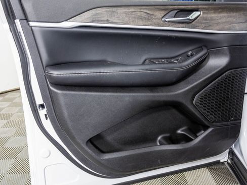New 2026 Jeep Grand Cherokee Altitude AWD/4WD image 35