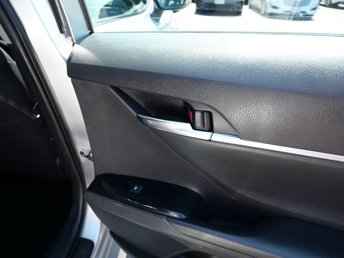 Used 2020 Toyota Camry LE w/ Fleet Convenience Package FWD image 33