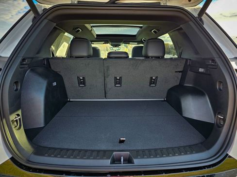 New 2026 GMC Terrain AT4 w/ Convenience Package III image 34