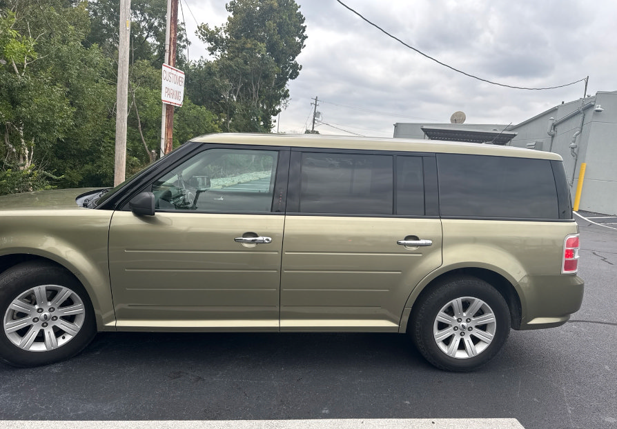 Used 2012 Ford Flex SE FWD image 2
