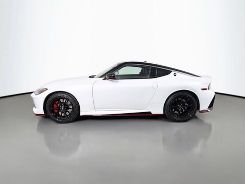 Used 2024 Nissan Z NISMO w/ Floor Mat Package RWD image 9