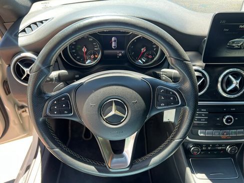 Used 2018 Mercedes-Benz CLA 250 4MATIC image 27