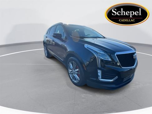 Certified 2022 Cadillac XT5 Sportv w/ Technology Package image 2