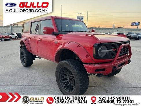 Used 2022 Ford Bronco Wildtrak image 3