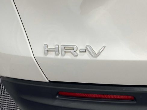 Used 2024 Honda HR-V Sport image 8
