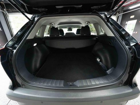 Used 2025 Toyota Corolla Cross XLE AWD/4WD image 28