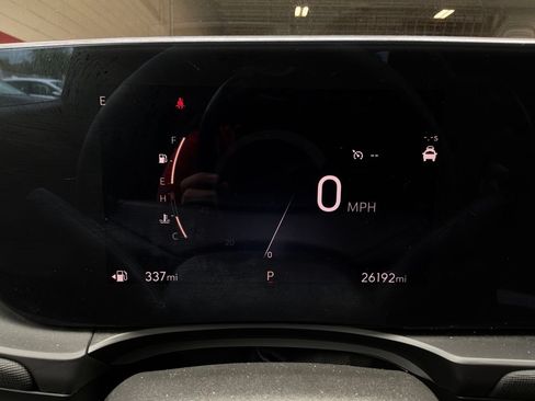 Used 2025 Buick Envista Preferred FWD image 40