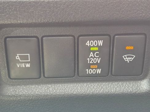 Used 2022 Toyota 4Runner Limited AWD/4WD image 18