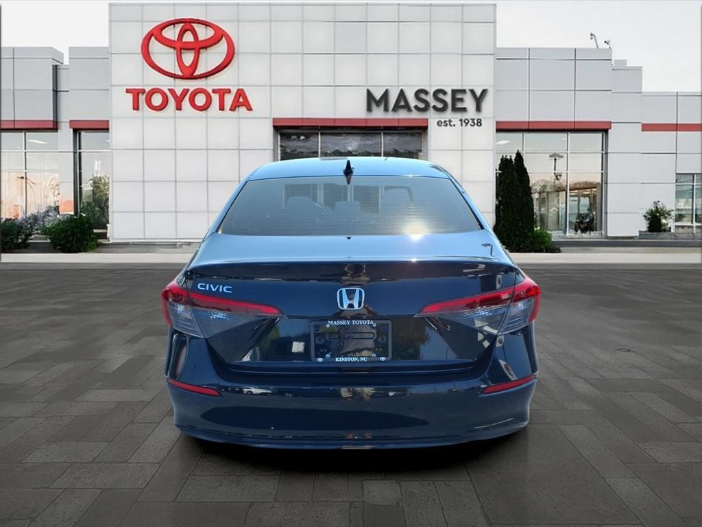 Used 2022 Honda Civic EX image 4