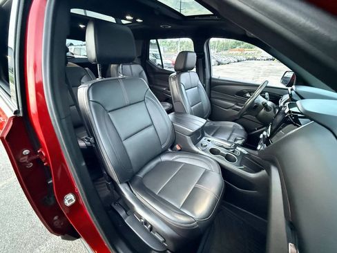 Used 2022 Chevrolet Traverse RS AWD/4WD image 32