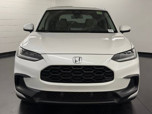 Certified 2023 Honda HR-V LX image 6