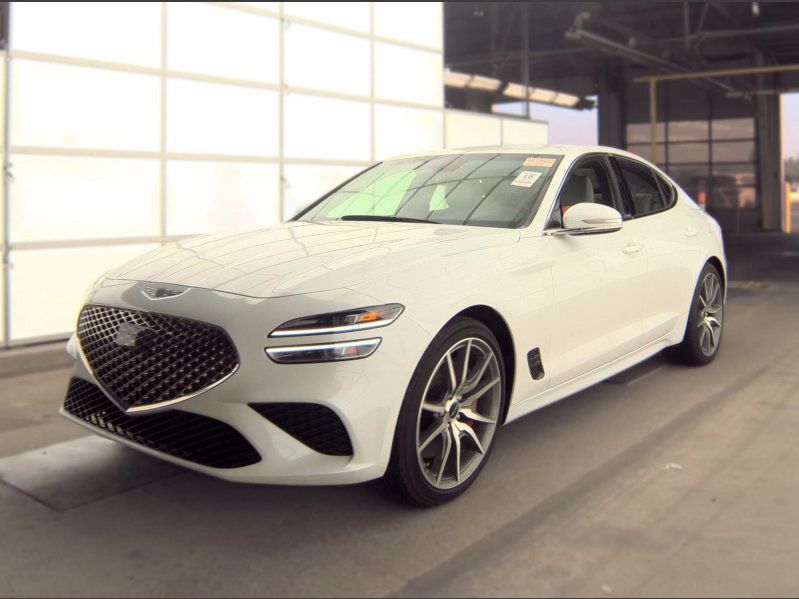 Used 2025 Genesis G70 2.5T RWD image 3