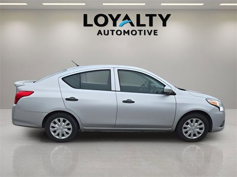 Used 2019 Nissan Versa S Plus image 6