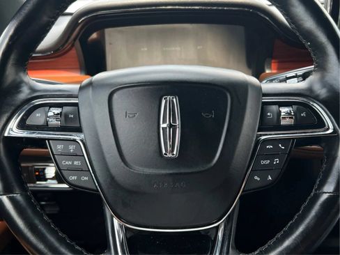 Used 2022 Lincoln Nautilus Reserve w/ Luxury Package AWD/4WD image 23