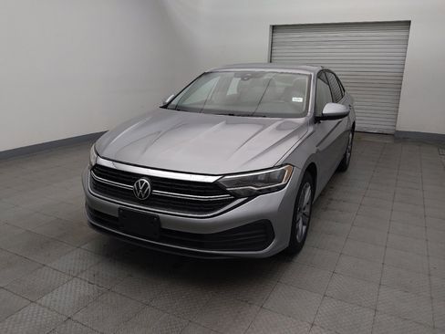 Used 2024 Volkswagen Jetta SE FWD image 15