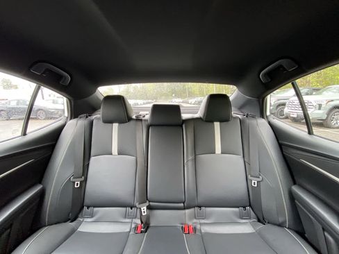 Used 2025 Toyota Camry SE FWD image 27
