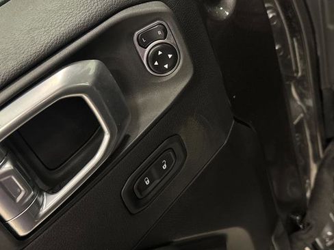 Used 2024 Jeep Wrangler Rubicon w/ Convenience Group image 27