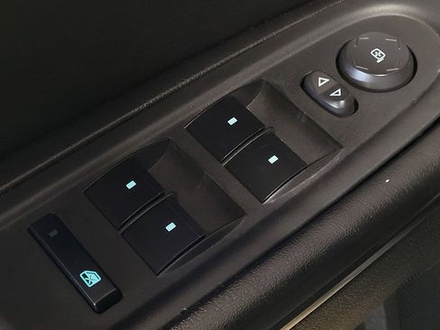 Used 2017 Chevrolet Traverse LT w/ Style and Technology Package FWD image 27