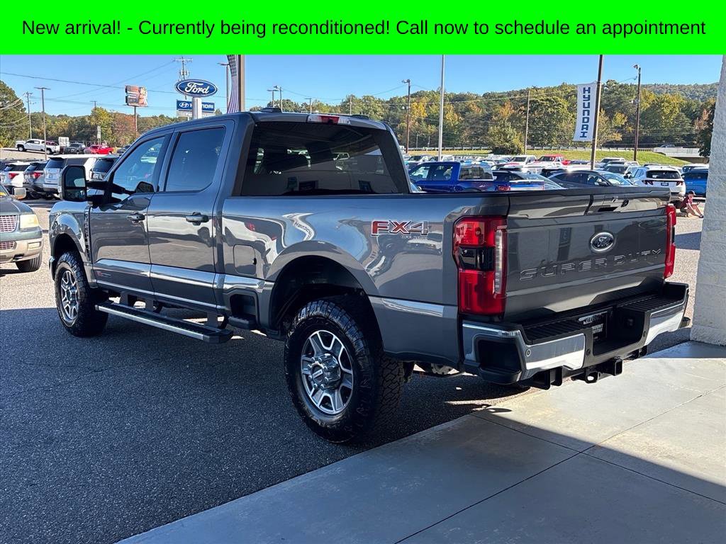 Used 2025 Ford F350 Lariat AWD/4WD image 2