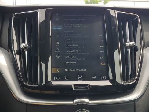 Used 2019 Volvo XC60 T6 Momentum w/ Premium Package AWD/4WD image 27