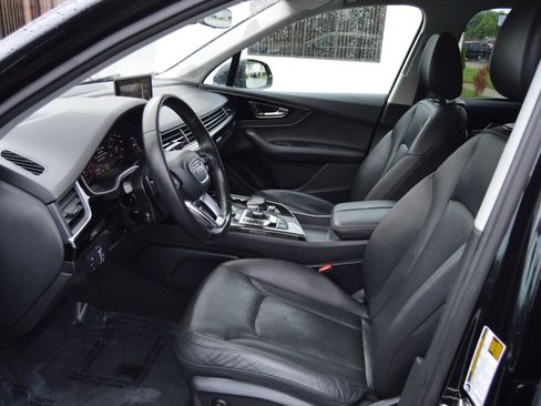 Used 2017 Audi Q7 3.0T Premium Plus w/ Premium Plus Package image 9