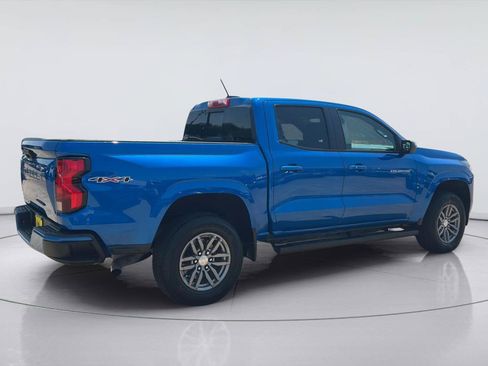 Used 2023 Chevrolet Colorado LT w/ LT Convenience Package II AWD/4WD image 4