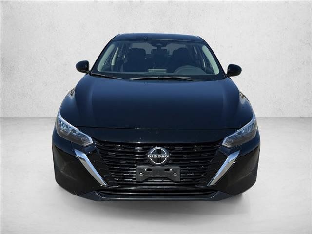 Used 2025 Nissan Sentra S FWD image 2