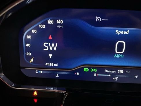 Used 2022 Chevrolet Silverado 1500 LT image 23