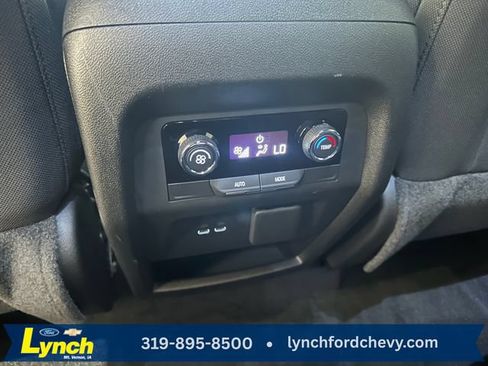 Used 2024 Chevrolet Traverse Z71 AWD/4WD image 18