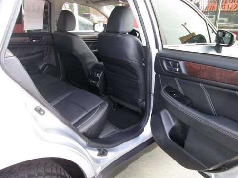 Used 2019 Subaru Outback 2.5i Limited AWD/4WD image 33
