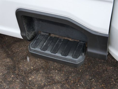 Used 2023 Ford F350 XLT w/ FX4 Off-Road Package image 10