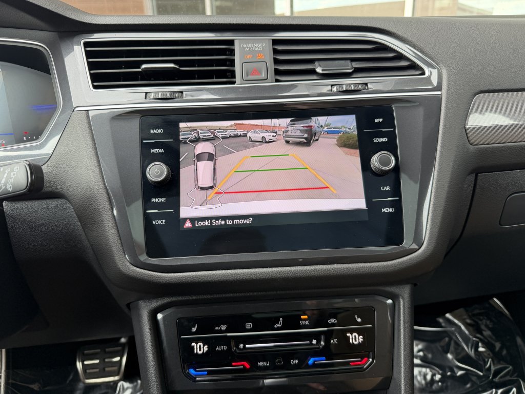 Used 2024 Volkswagen Tiguan SE R-Line FWD image 21