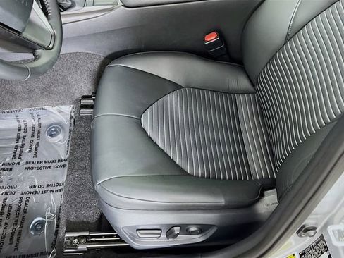 Used 2023 Toyota Camry SE w/ Protection Package (Q2) (TMS) image 18