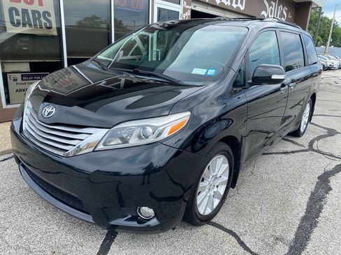 Used 2015 Toyota Sienna Limited Premium AWD/4WD image 1