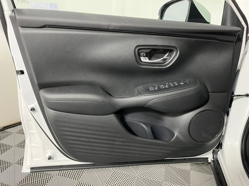 New 2026 Honda HR-V LX image 18