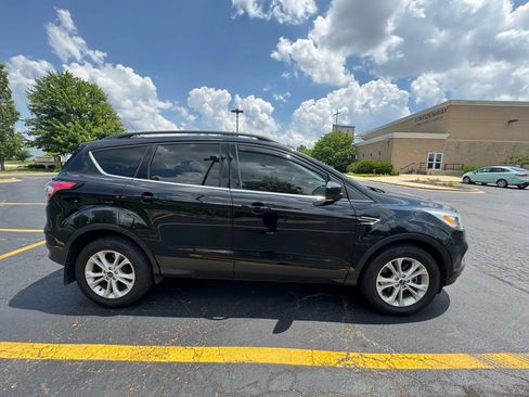 Used 2018 Ford Escape SEL AWD/4WD image 5