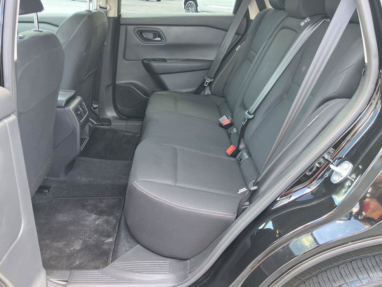 Used 2026 Nissan Rogue S FWD image 22