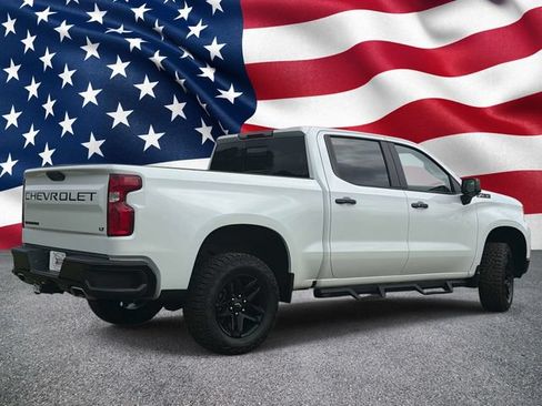 Used 2026 Chevrolet Silverado 1500 LT Trail Boss w/ LT Trail Boss Premium Package AWD/4WD image 6