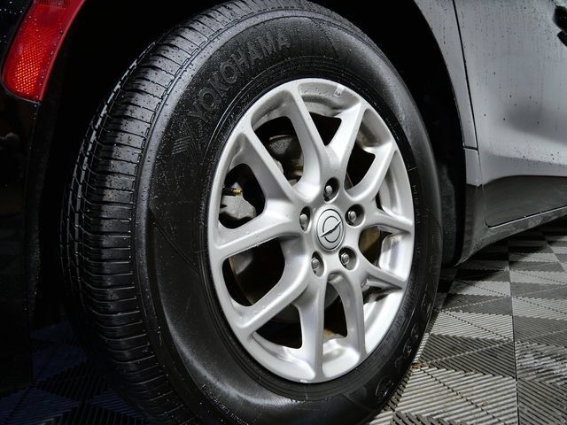 Used 2025 Chrysler Pacifica Select FWD image 8