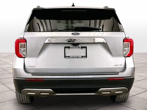 Certified 2023 Ford Explorer XLT w/ Equipment Group 202A AWD/4WD image 4