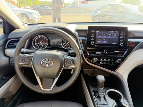 Used 2021 Toyota Camry LE AWD/4WD image 18