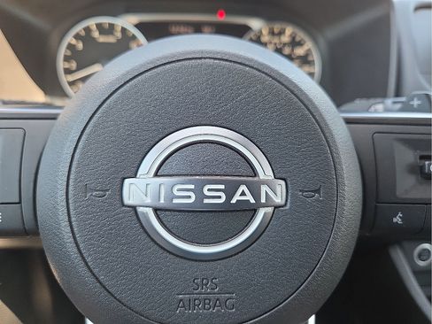 Used 2023 Nissan Rogue S AWD/4WD image 22
