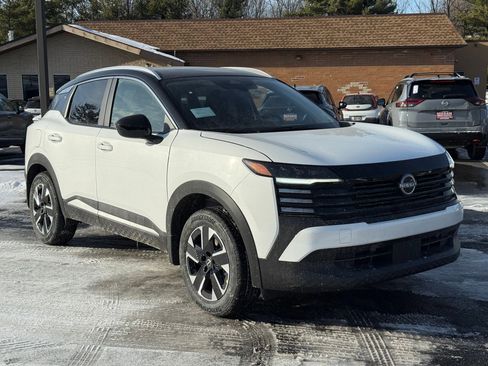 New 2026 Nissan Kicks SV w/ SV Premium Package image 6