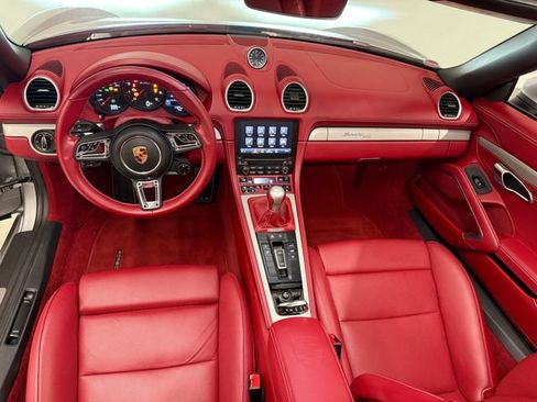Certified 2022 Porsche 718 Boxster RWD image 6