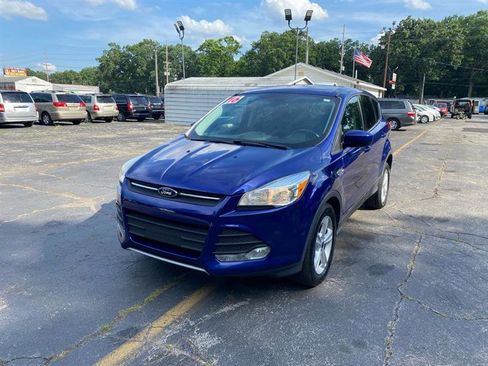 Used 2016 Ford Escape SE image 1