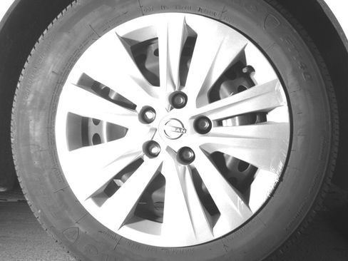 Used 2025 Nissan Sentra S FWD image 13