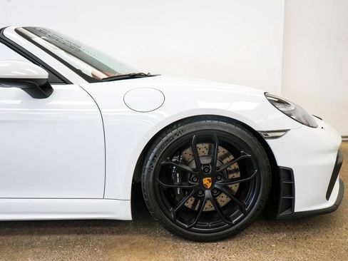 Used 2020 Porsche 718 Boxster Spyder RWD image 26