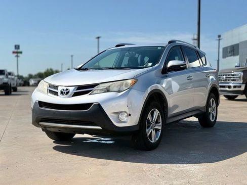 Used 2015 Toyota RAV4 XLE FWD image 4