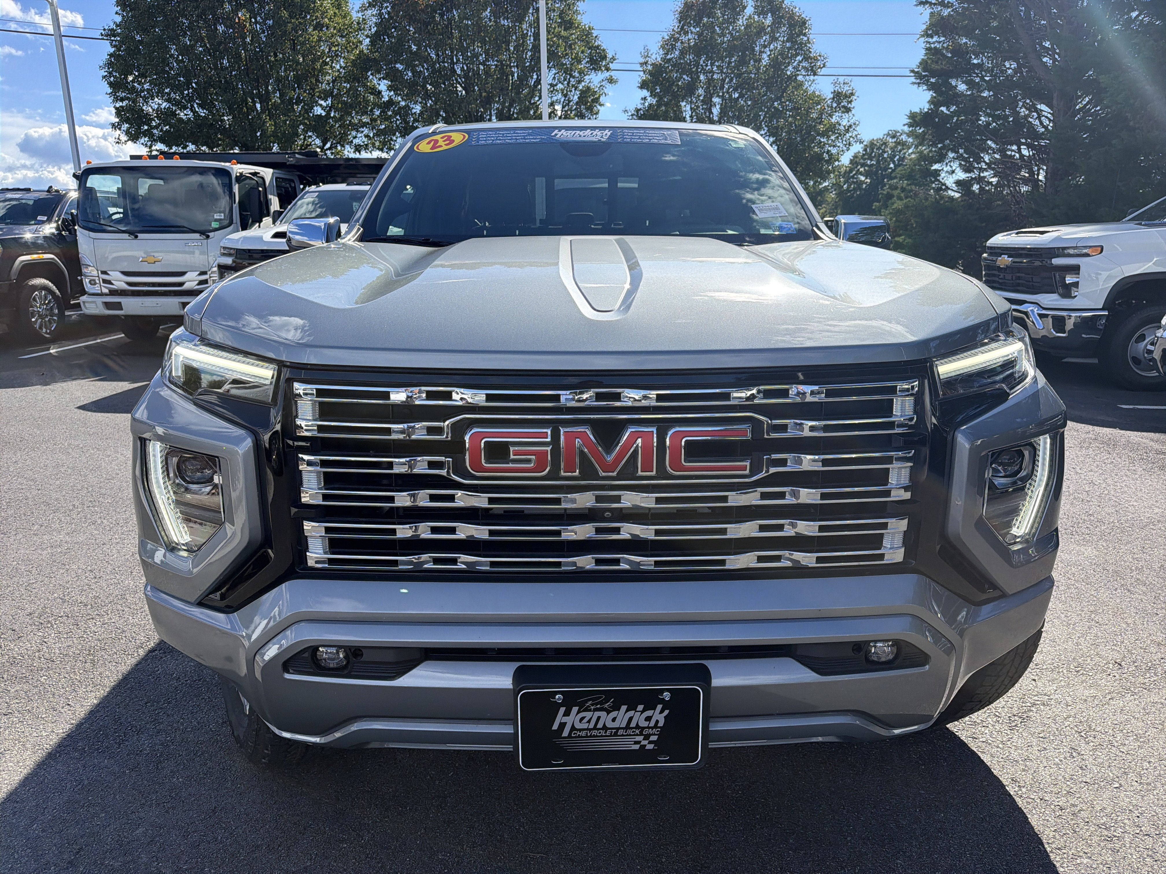 Used 2023 GMC Canyon Denali AWD/4WD image 3